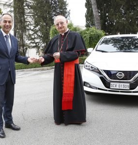 nissan leaf βατικανο