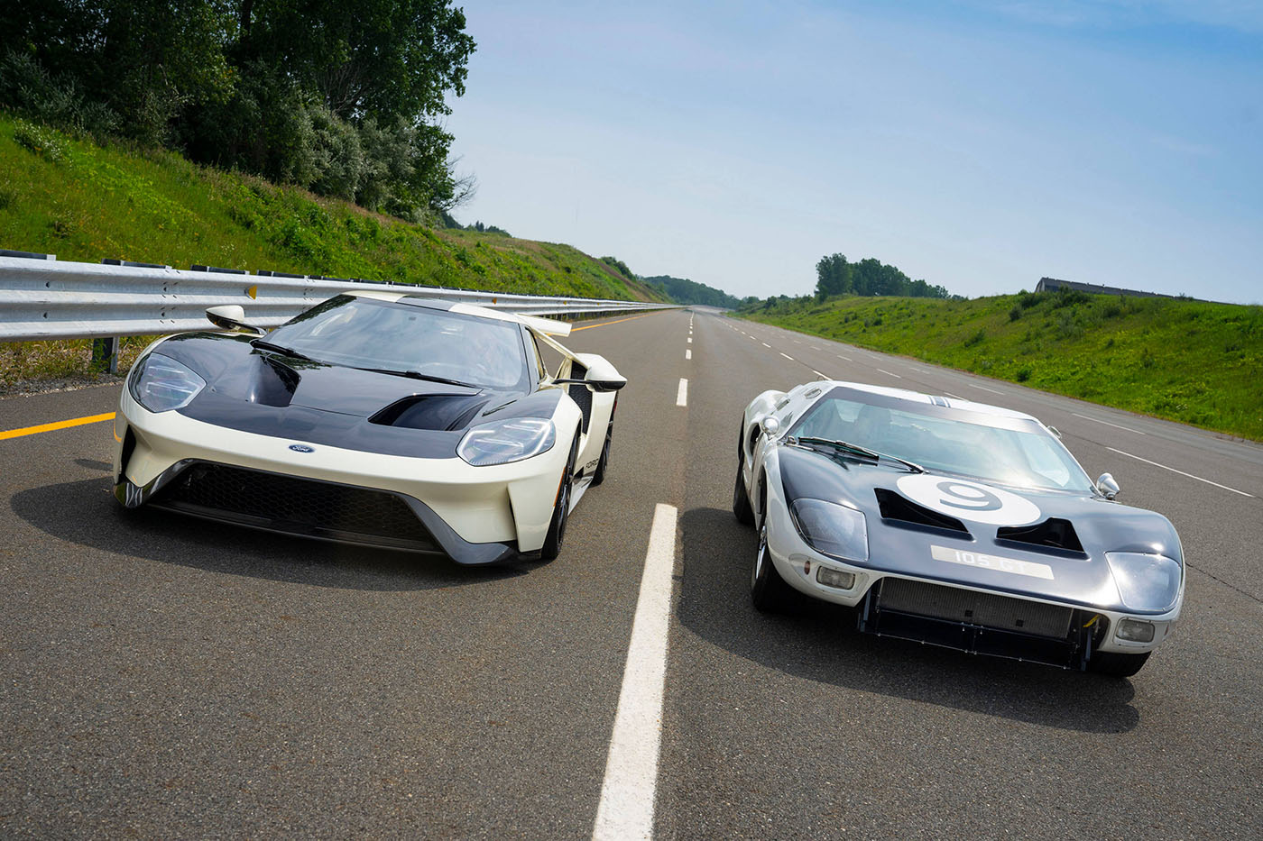 Ford GT: 2022 Heritage Edition & 1964 Prototype